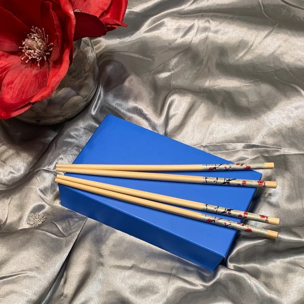 🌹VINTAGE Elegant Bamboo Handmade Chopsticks with Designs